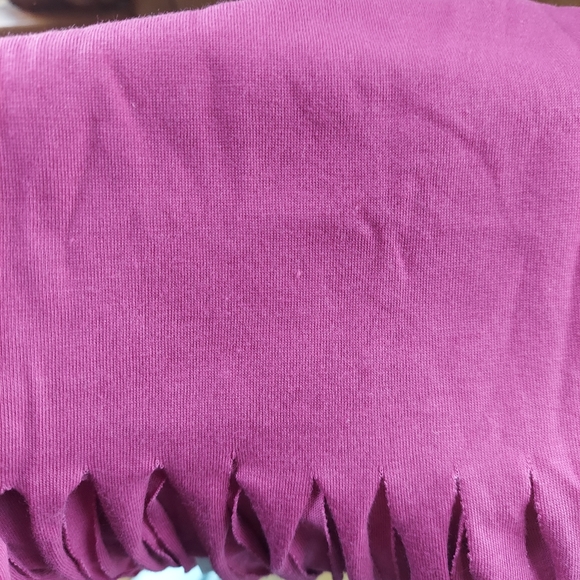 Zumba V-Neck Fringe Top Mulberry S - Picture 7 of 7